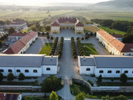 Schloß Hof – Fassadensanierung Stallgebäude Nord