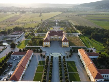 Schloß Hof – Fassadensanierung Stallgebäude Nord